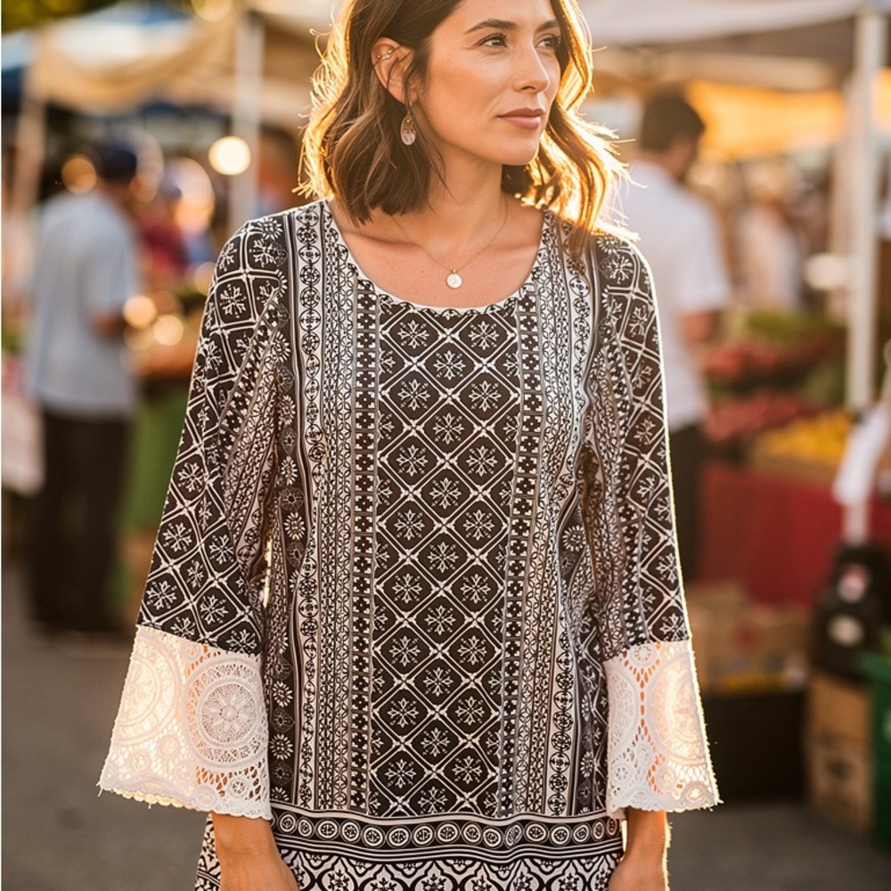 Women's Black and White Patterned Top